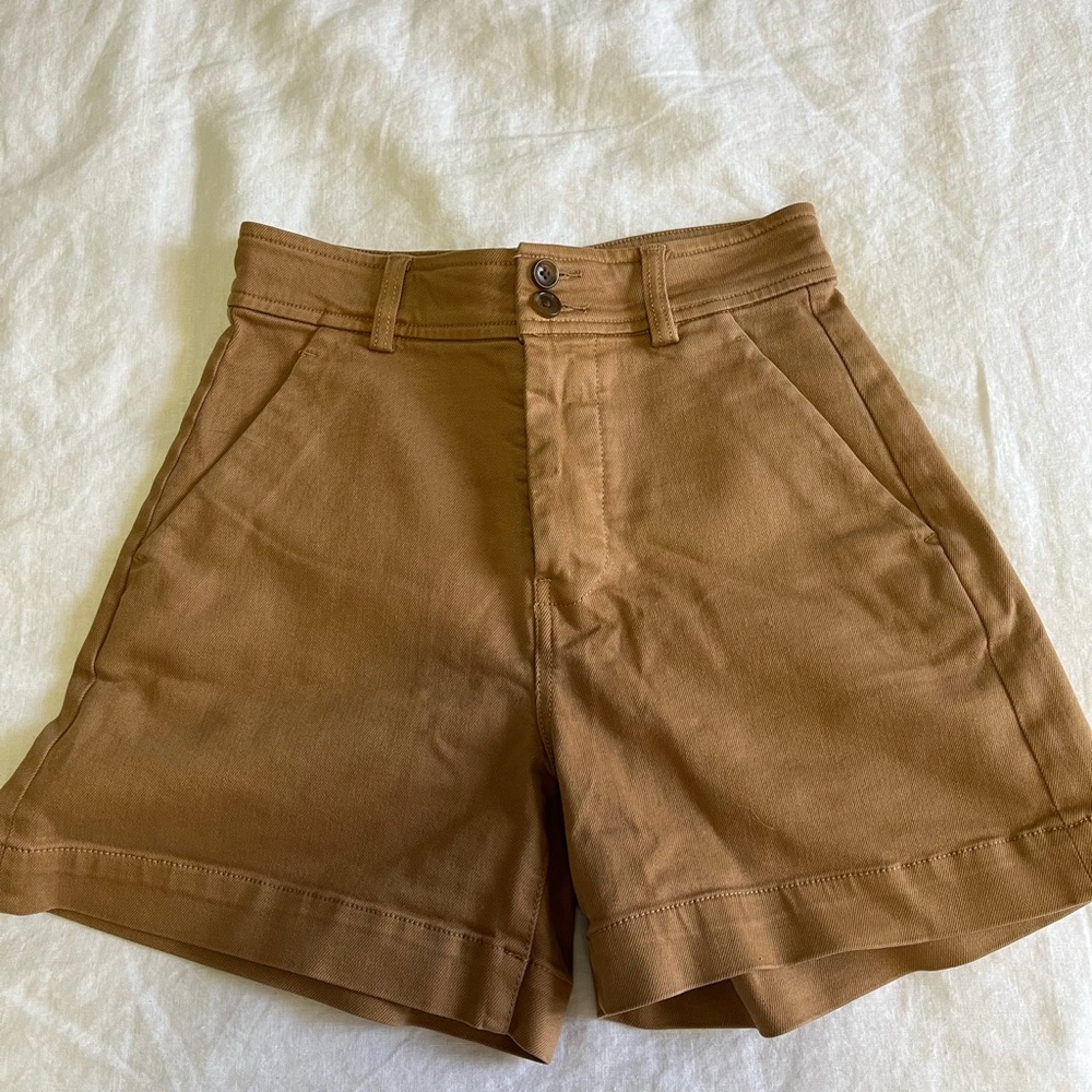 Everlane Way-High chino shorts